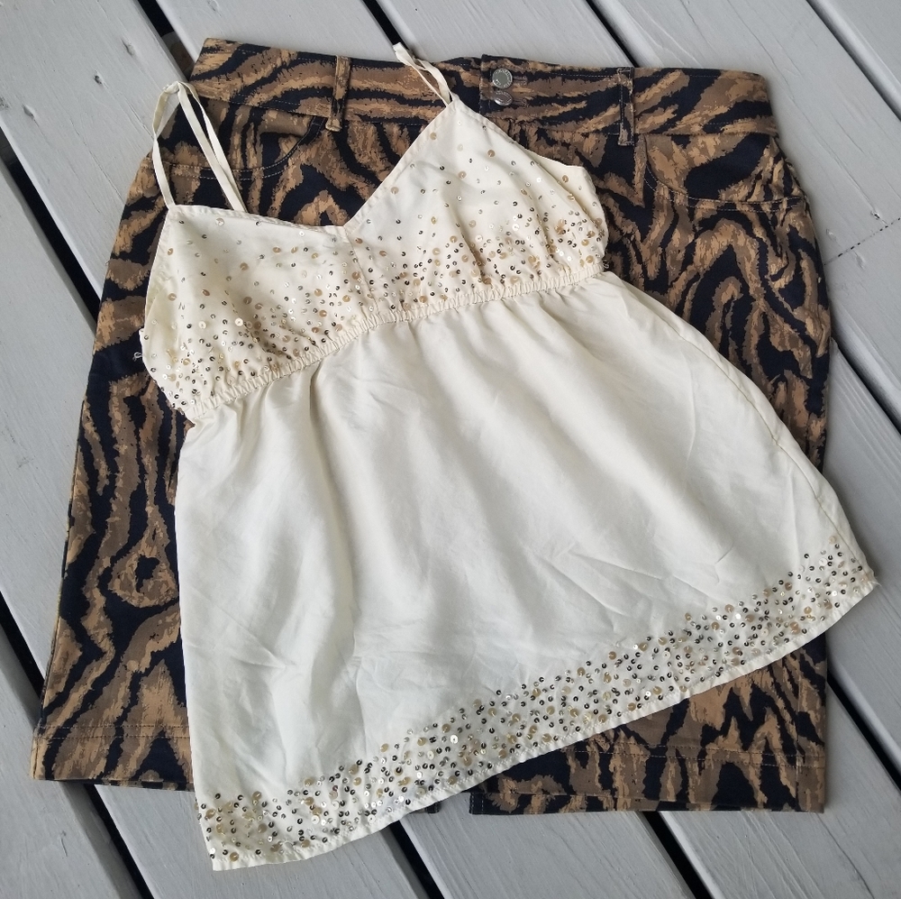 XS Old Navy cream top w sequins